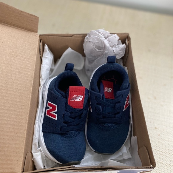 New balance baby shoes infant size 3 in box. - Picture 7 of 7